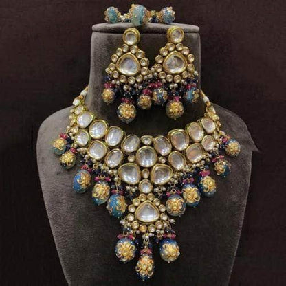 Ishhaara Big Kundan Drop Pendant Necklace Set