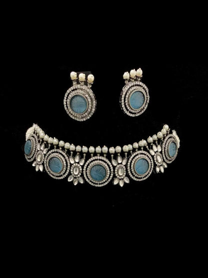 Ishhaara Circle Pearly Charm Necklace