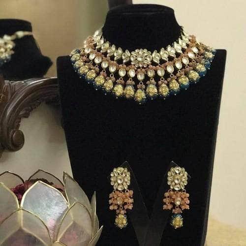 Ishhaara Close Flower Design Onex Necklace Set
