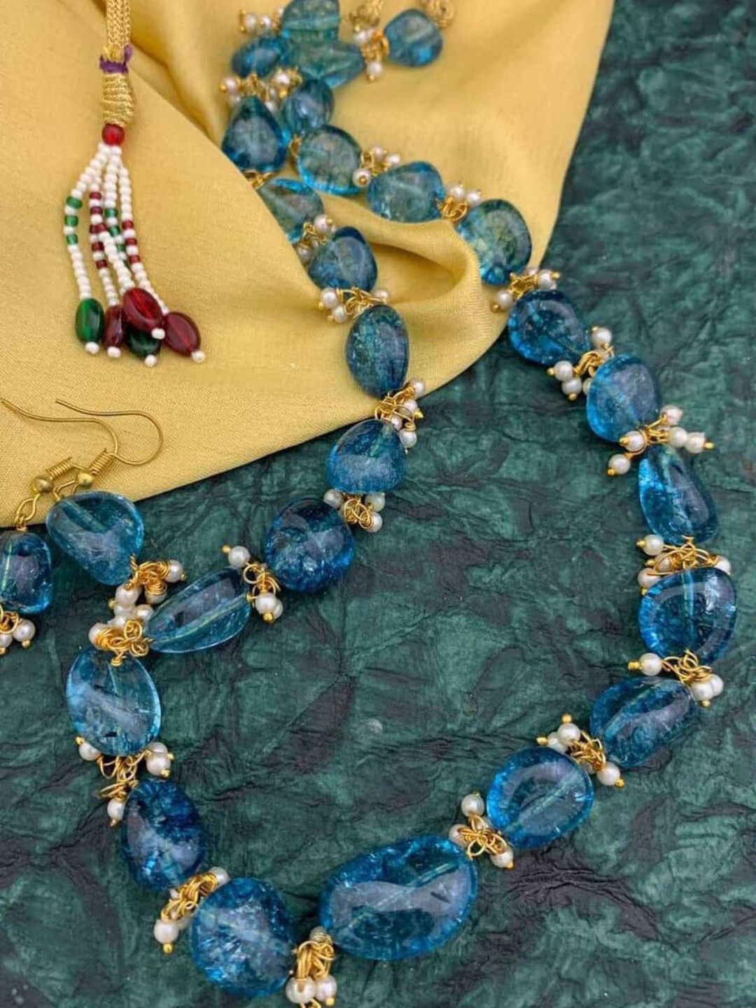 Ishhaara Blue Colourful Unshaped Tumble Beads Necklace