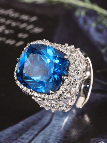 Ishhaara Blue Cushion Cut Halo Ring