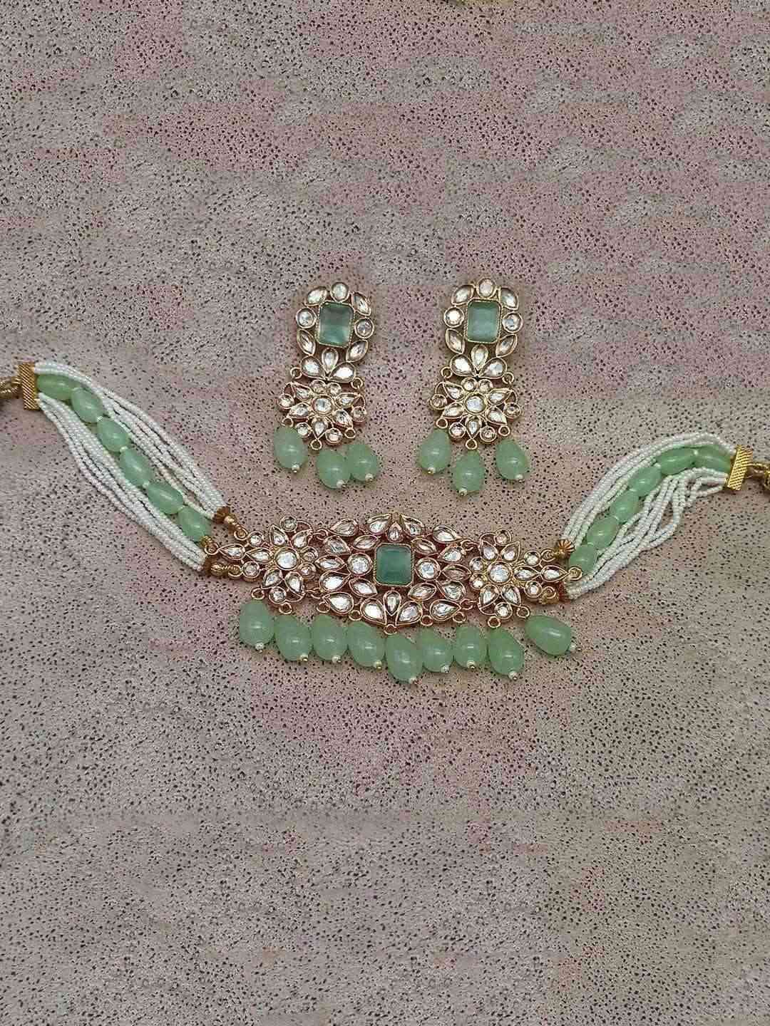 Ishhaara Floral Pendant Stone Choker