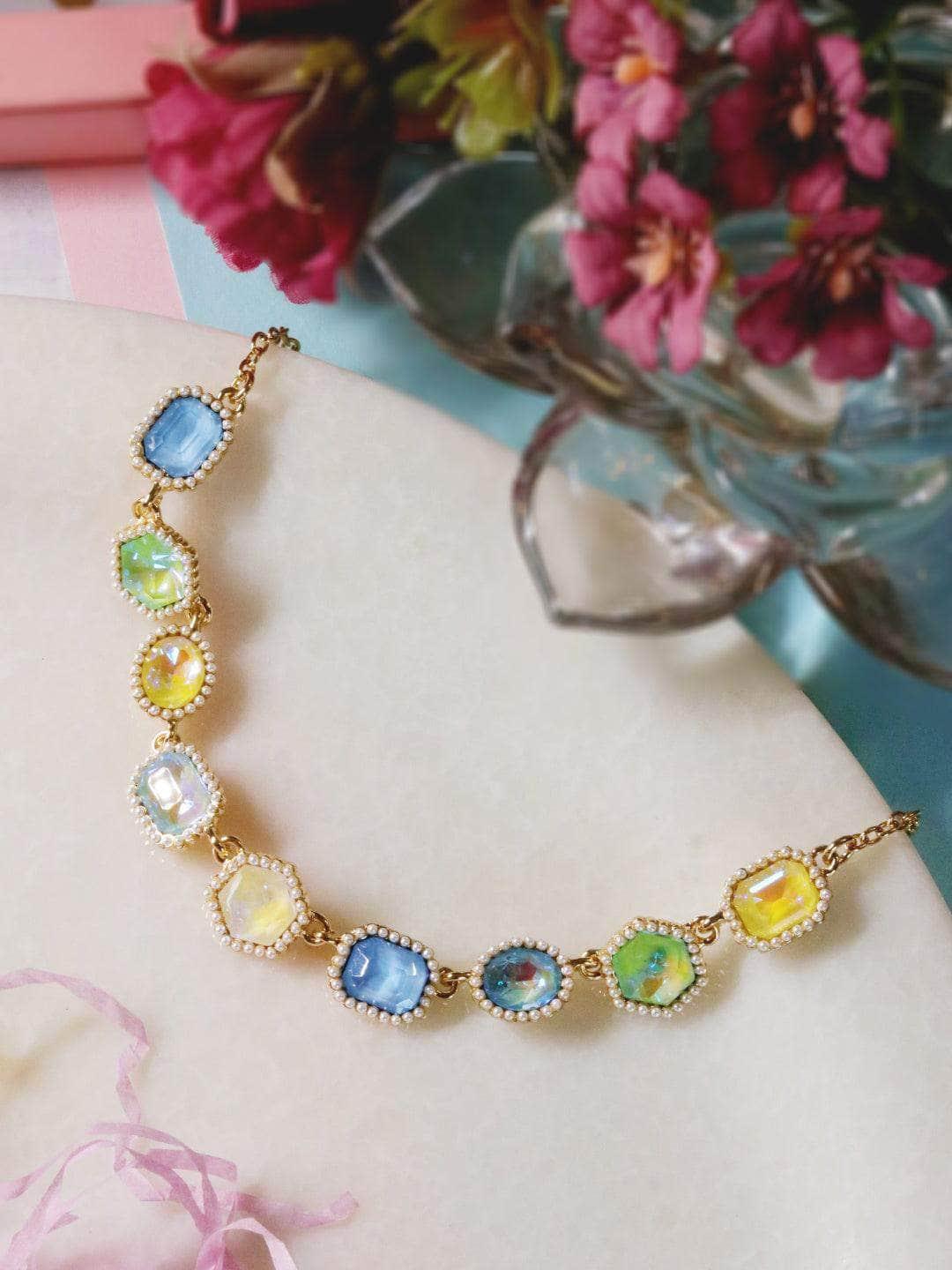 Ishhaara Geometric Drop Necklace Sea Side