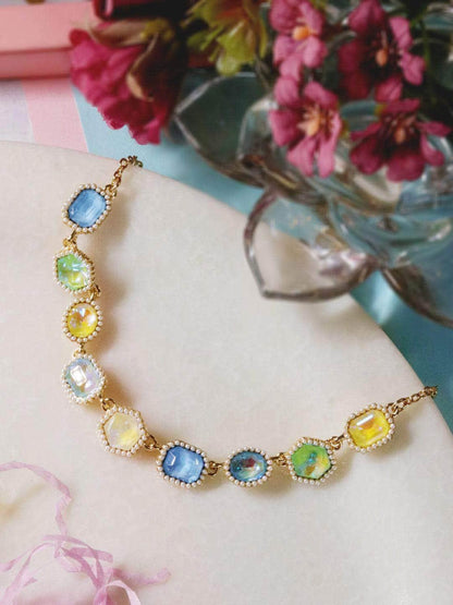 Ishhaara Geometric Drop Necklace Sea Side