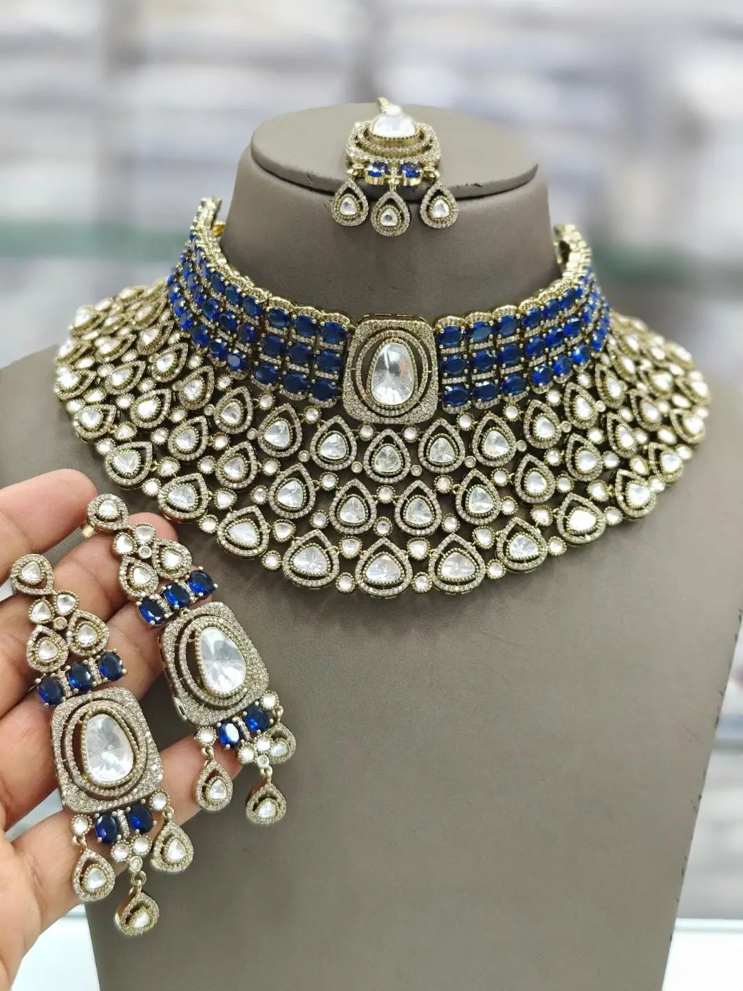Ishhaara Blue Gold Plated Green Onyx And Pearl Necklace Set