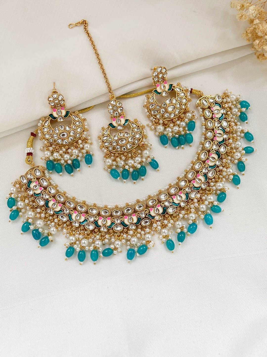 Ishhaara Blue Meenakari Lotus Shaped Kundan Necklace