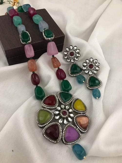 Ishhaara Multi Stone Pendant Necklace Set