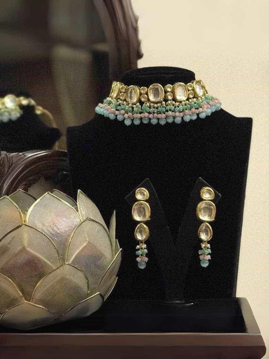 Ishhaara Oval Kundan Choker Necklace Set