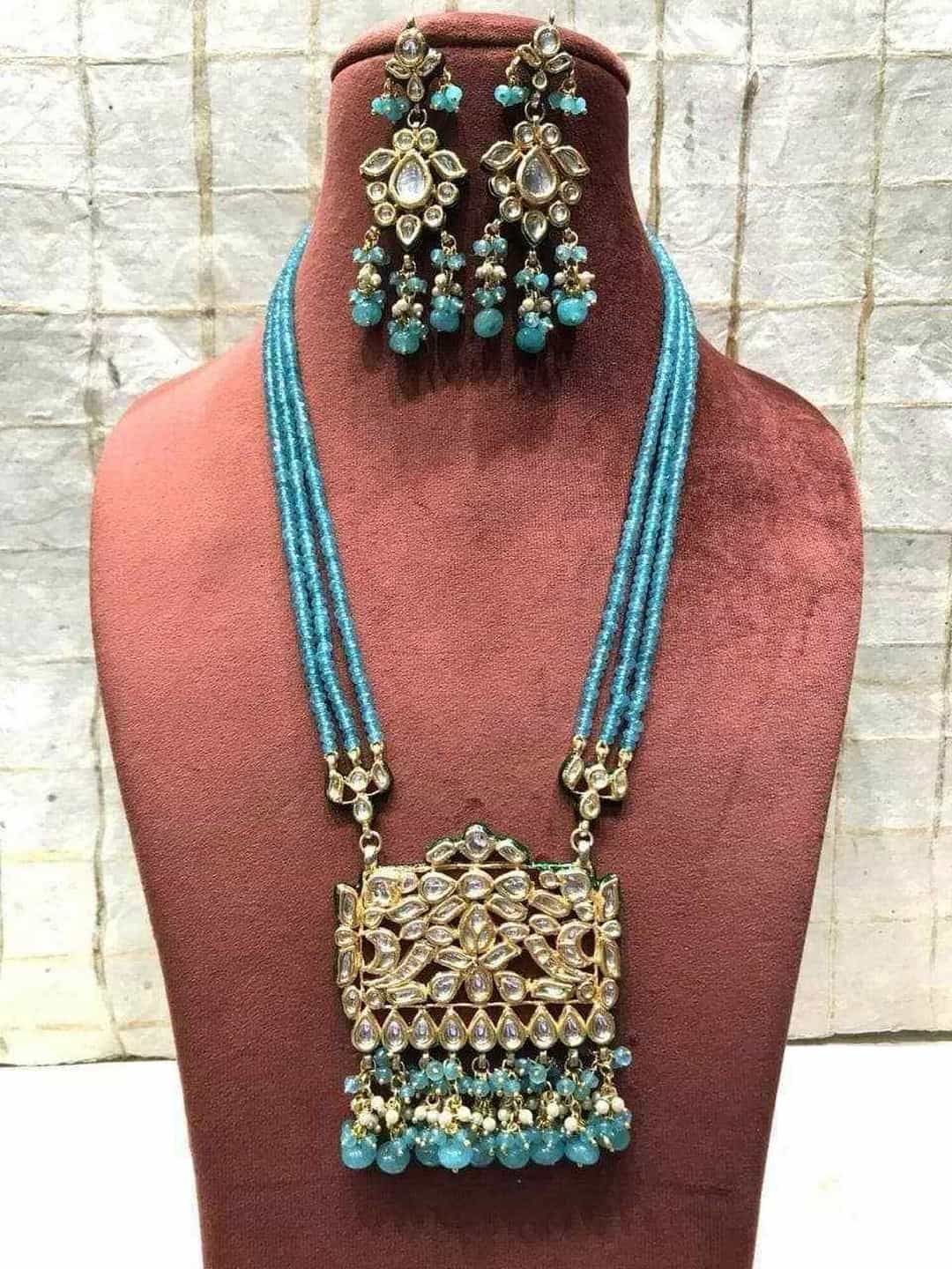 Ishhaara Blue Rectangular Kundan Pendant Necklace