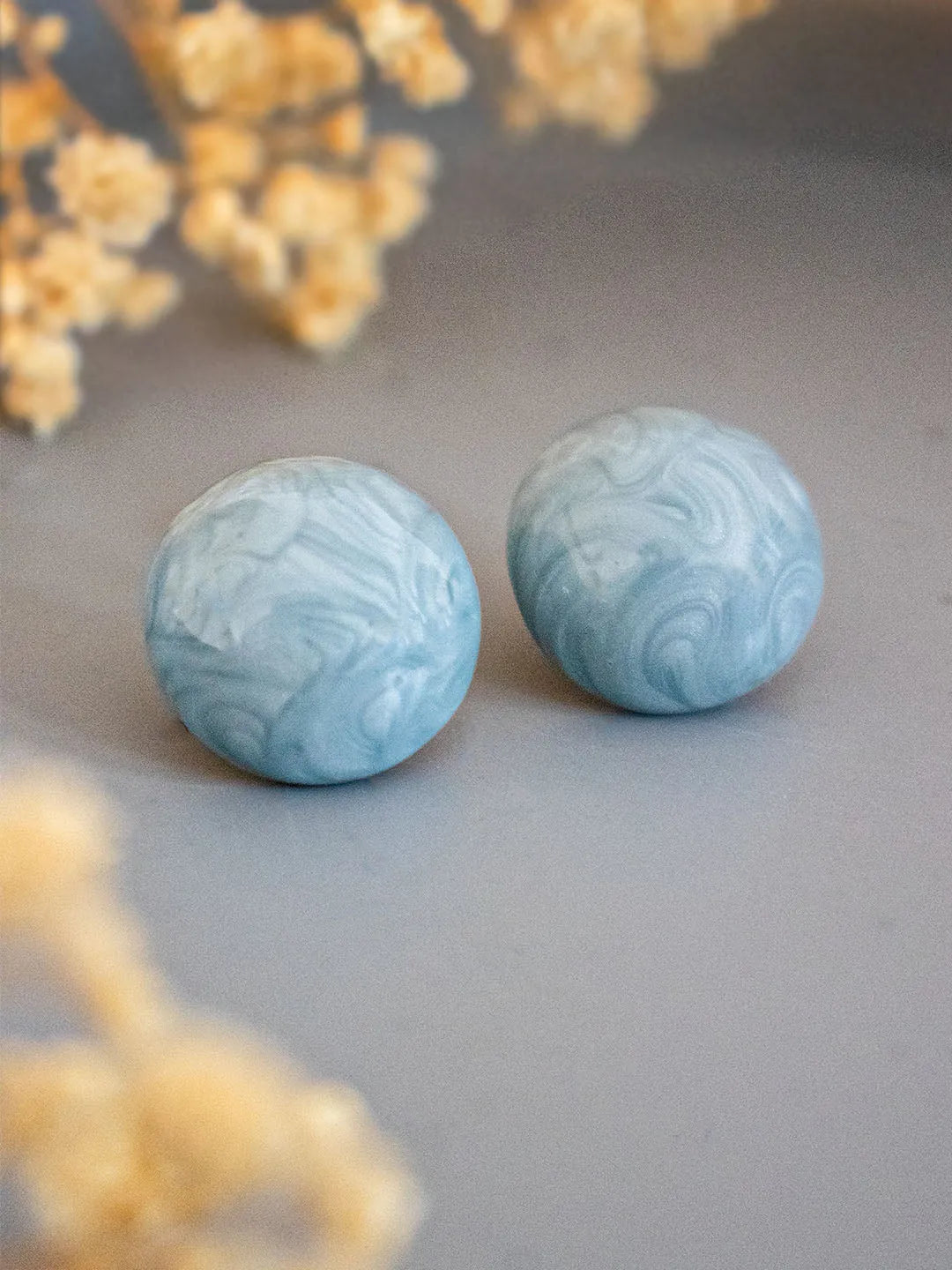 Ishhaara Blue Round Shaped Marble Effet Stud Earrings