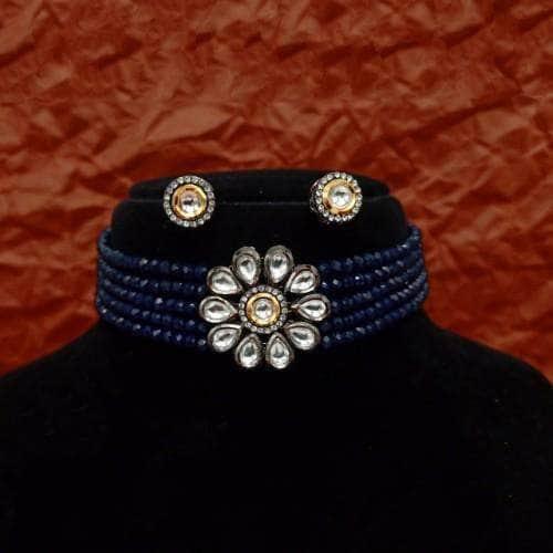 Ishhaara Simple Flower Choker And Earring Set