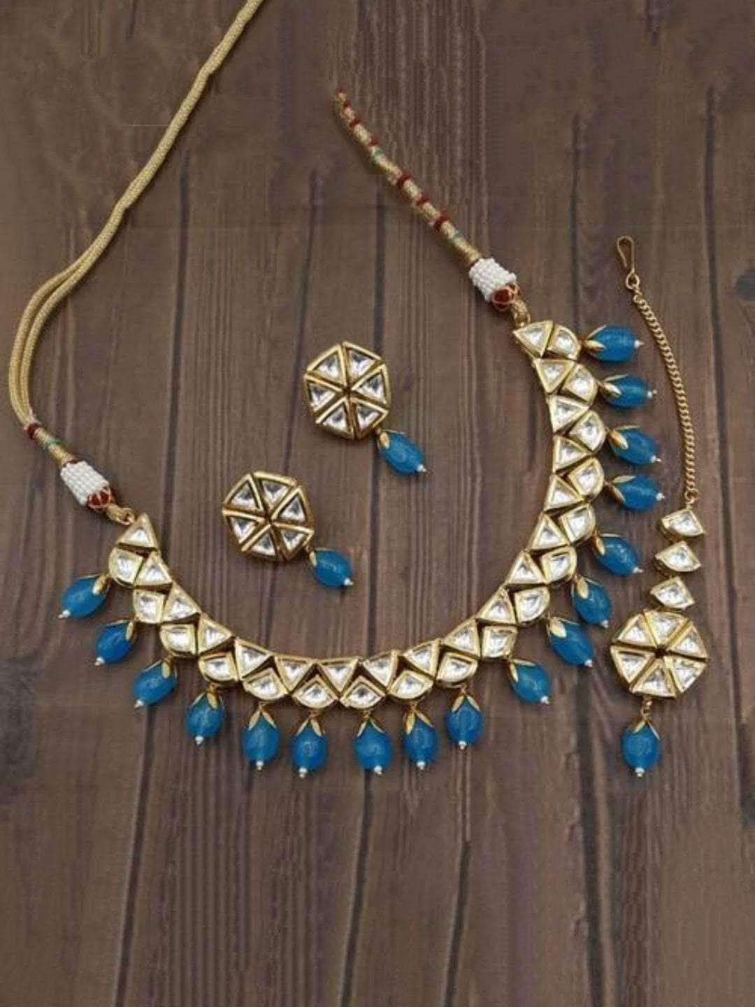 Ishhaara Simple Kundan Triangular Set