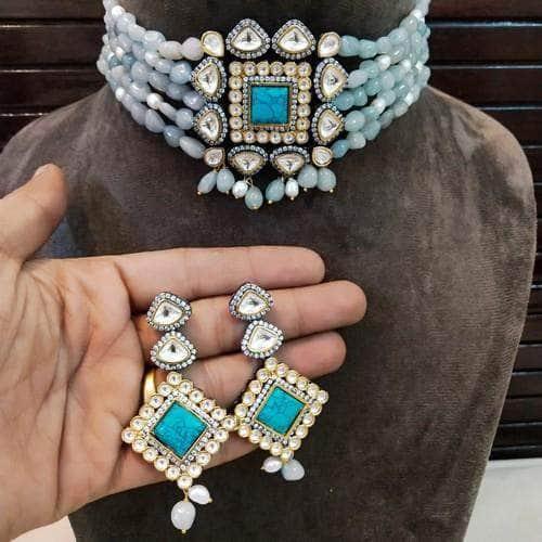 Ishhaara Square Pendant Choker Set
