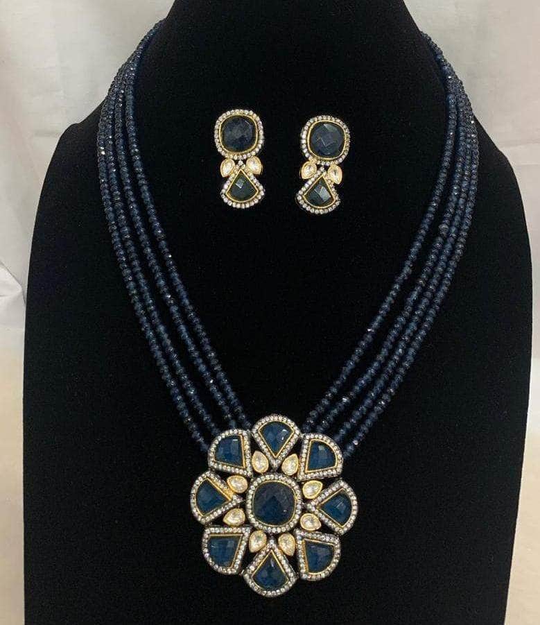 Ishhaara Blue Victorian Pendant Necklace Set
