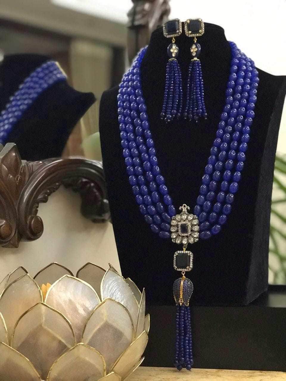 Ishhaara Blue Victorian Setting Small Pendant Necklace