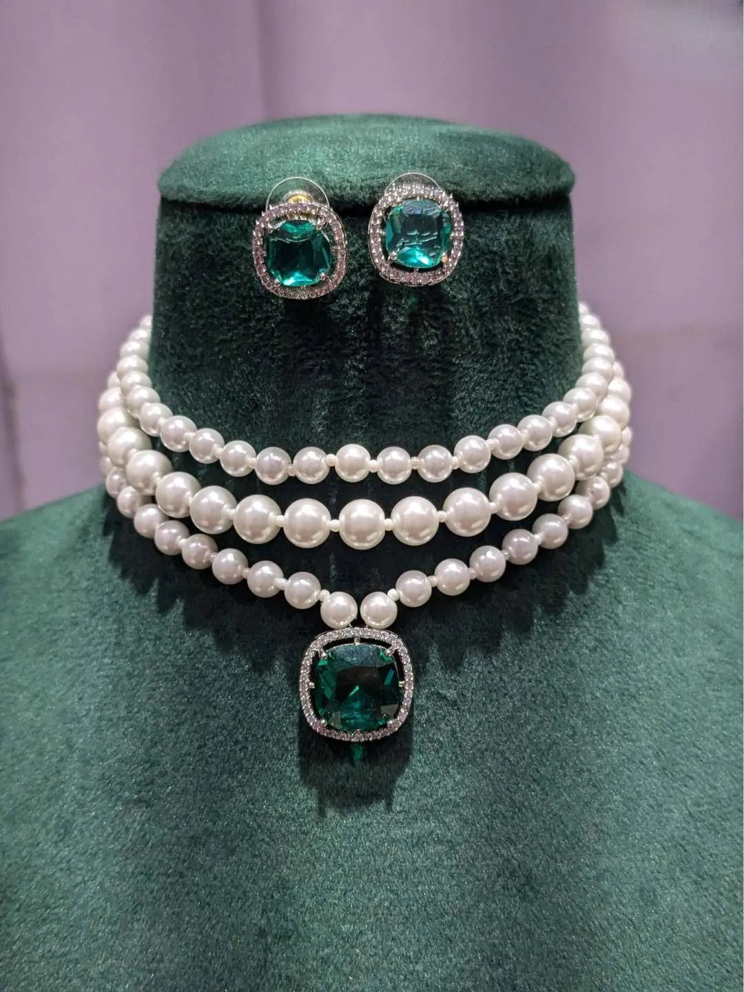 Buy Vintage Triple Layered Pearl Choker Necklace Online - Ishhaara