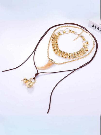 Ishhaara Boha Knife Necklace