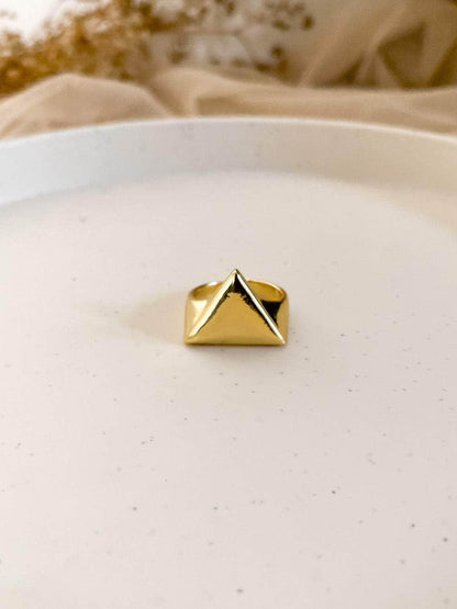Ishhaara Boho Triangle Ring