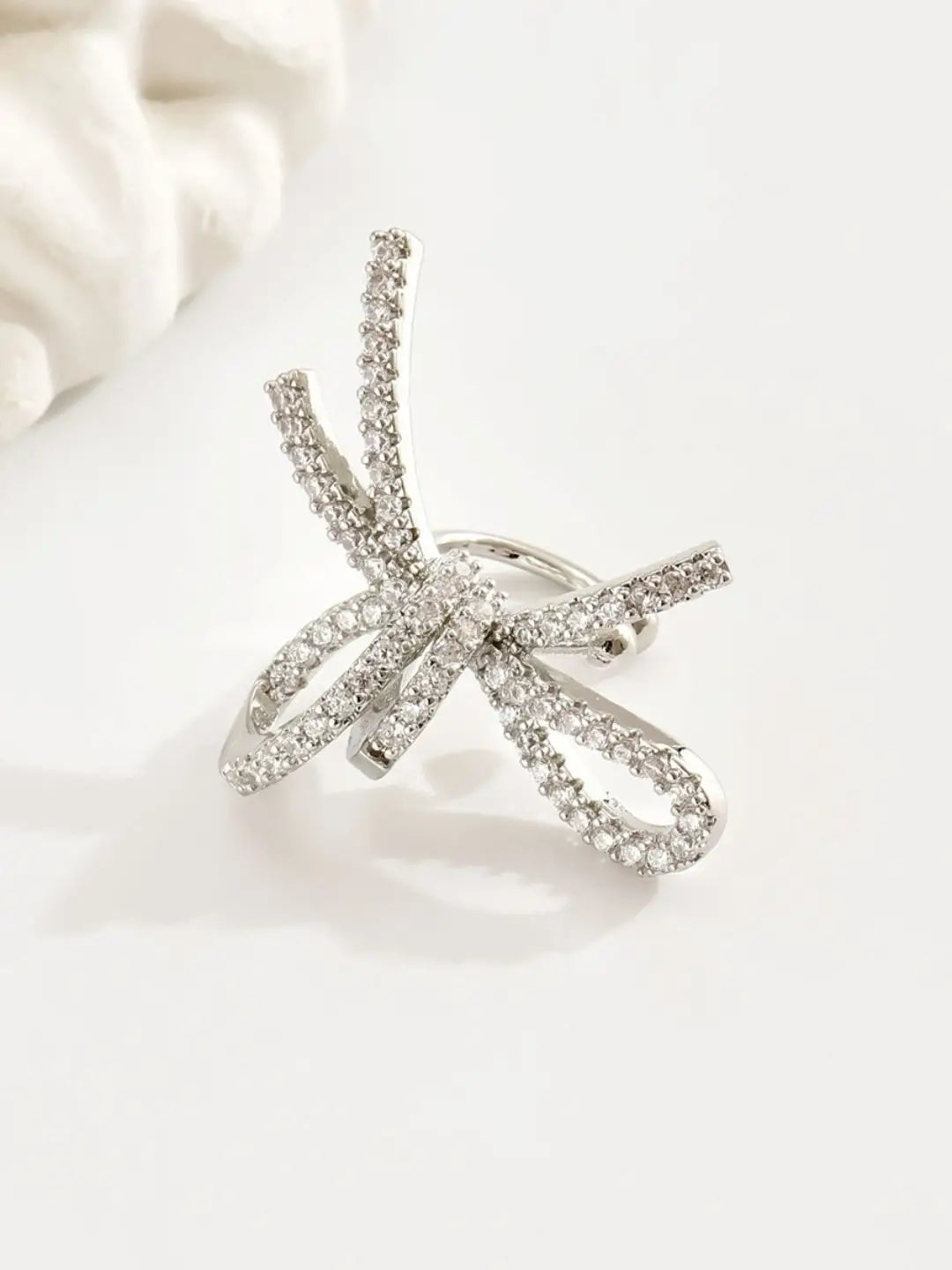 Ishhaara Bow Earcuff