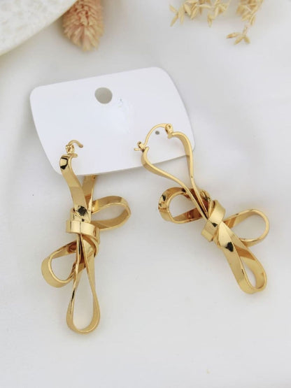 Ishhaara Bow Shaped Earrings