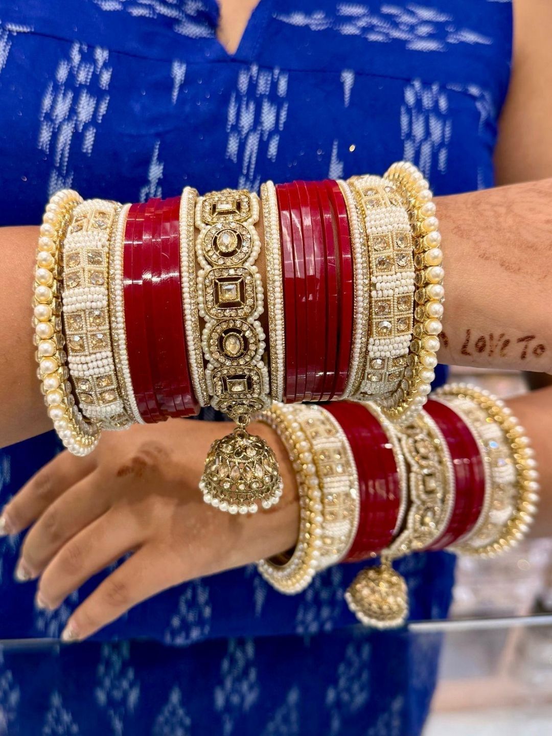 Ishhaara Bridal Chooda With Center Kundan Kada