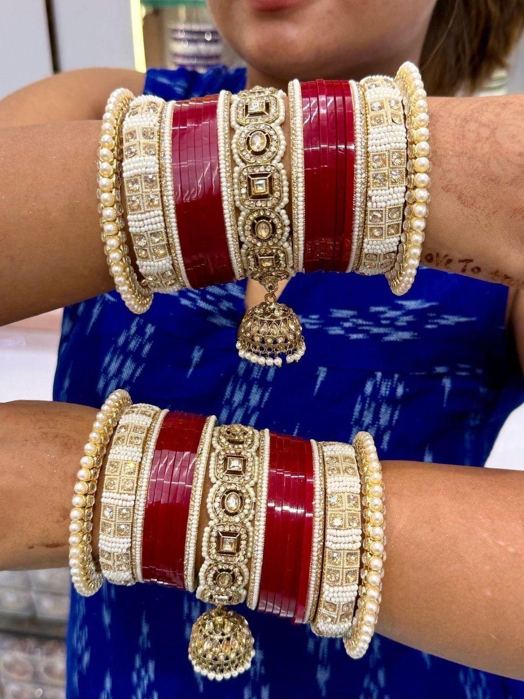Ishhaara Bridal Chooda With Center Kundan Kada