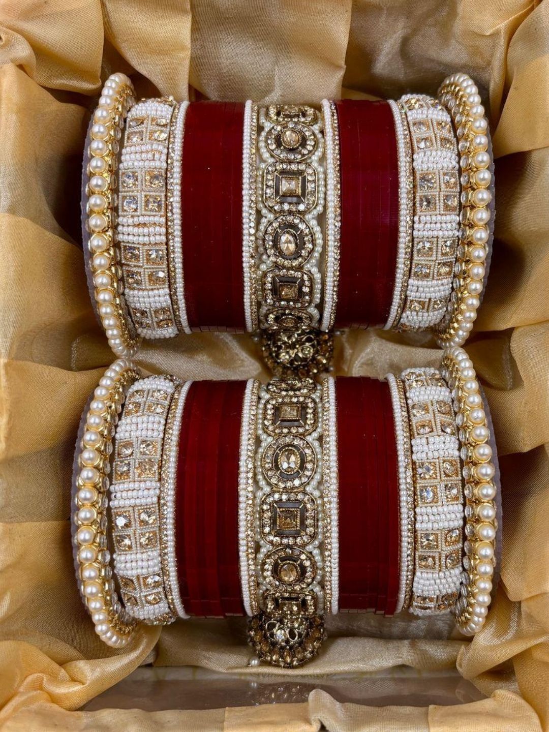 Ishhaara Bridal Chooda With Center Kundan Kada