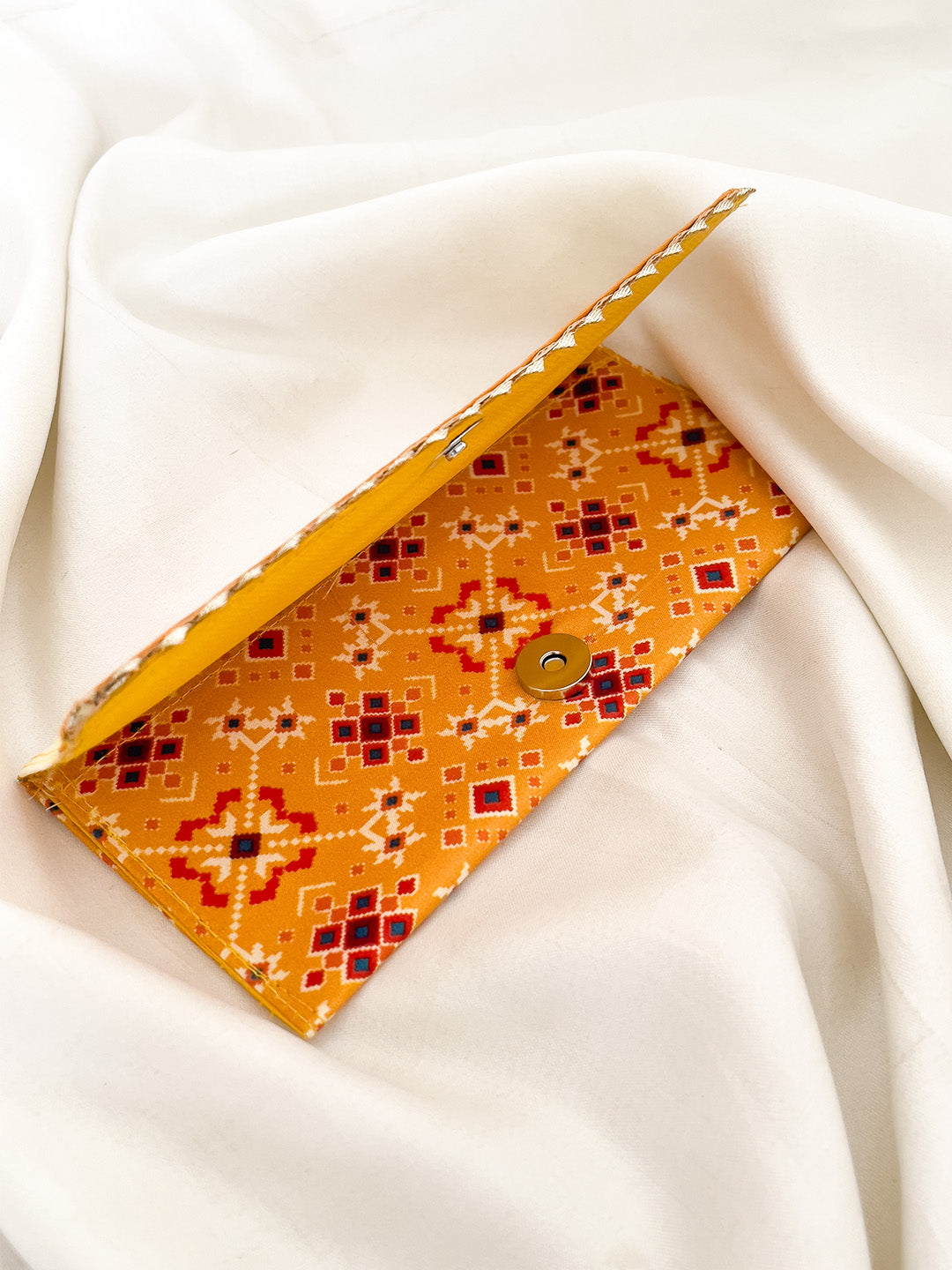 Ishhaara Bridal Dolly Designed Fabric Envelope Clutches