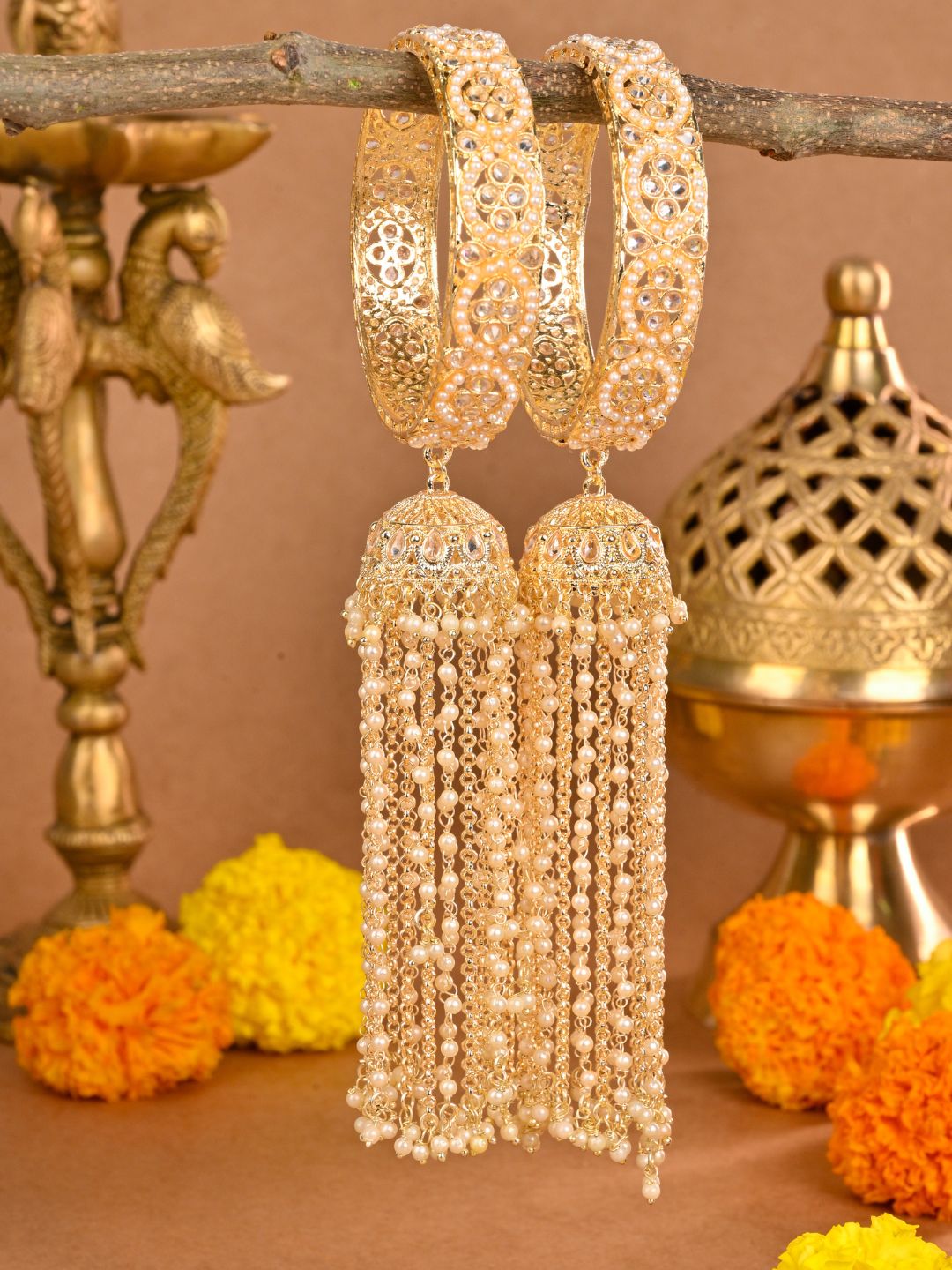 Ishhaara Bridal Golden Kaleera With White Pearls