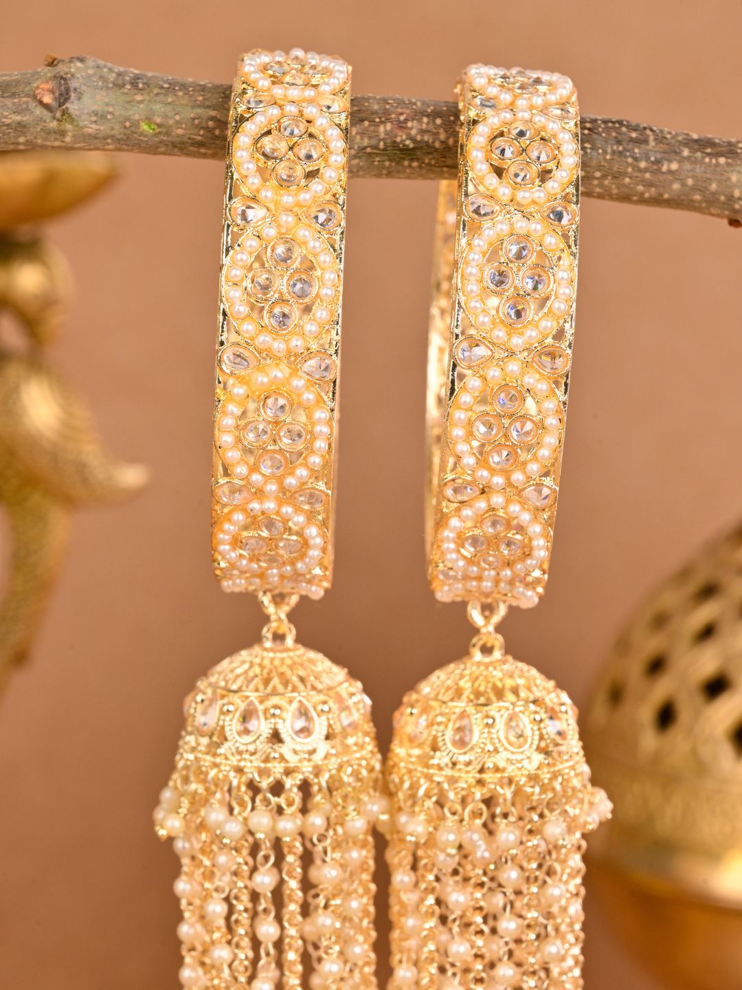 Ishhaara Bridal Golden Kaleera With White Pearls