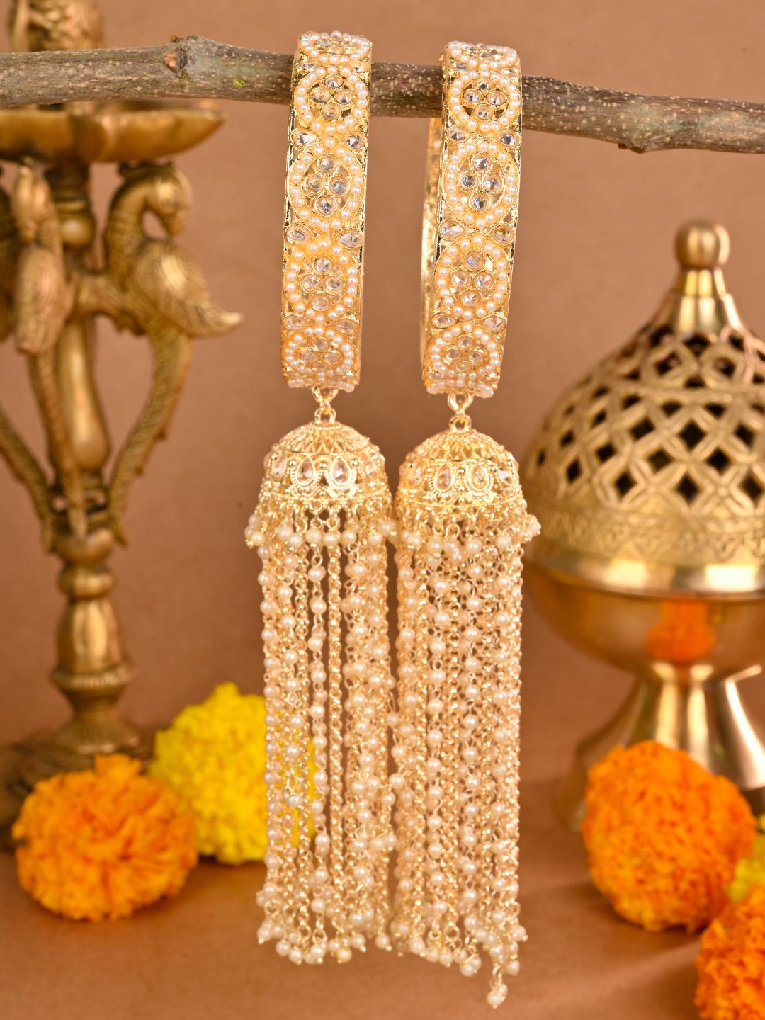 Ishhaara Bridal Golden Kaleera With White Pearls