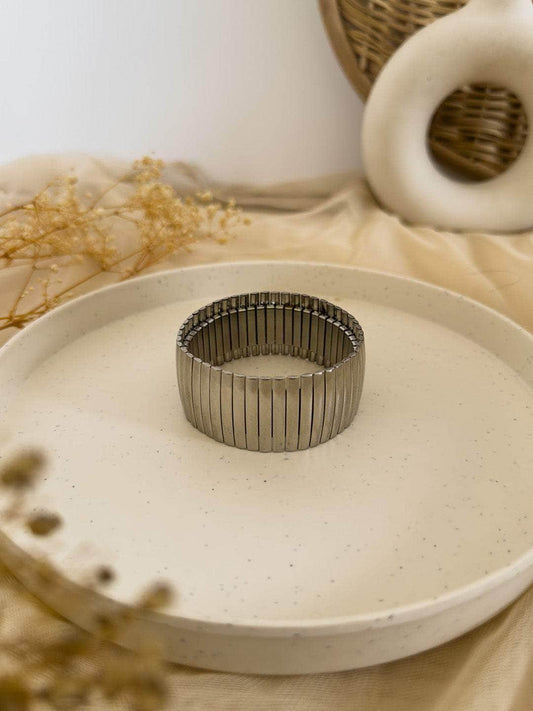Ishhaara Bright Shinny Vintage Silver Bangle