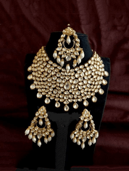 Ishhaara Broad Kundan Huge Necklace Set