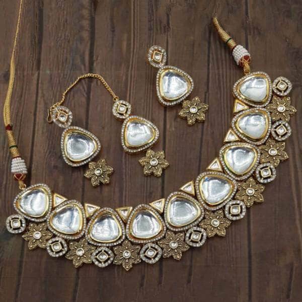 Ishhaara Bug Kundan Star Hanging Necklace Set