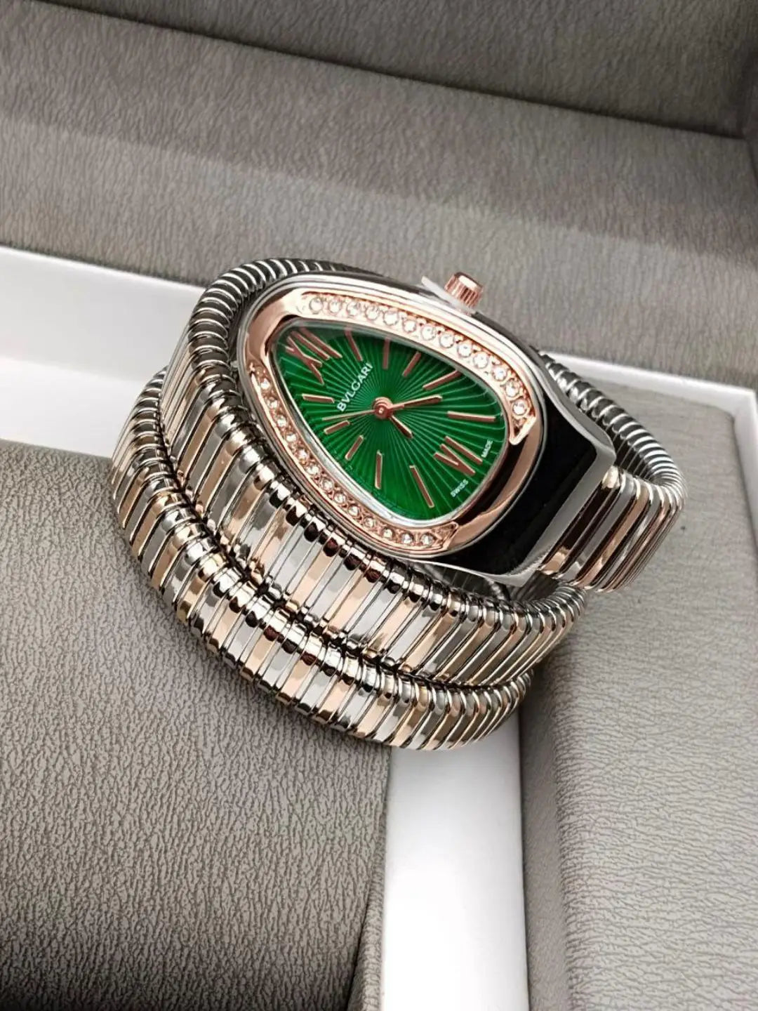 Ishhaara Bulgari Serpenti Spiga Tubogas Green Dial Watch