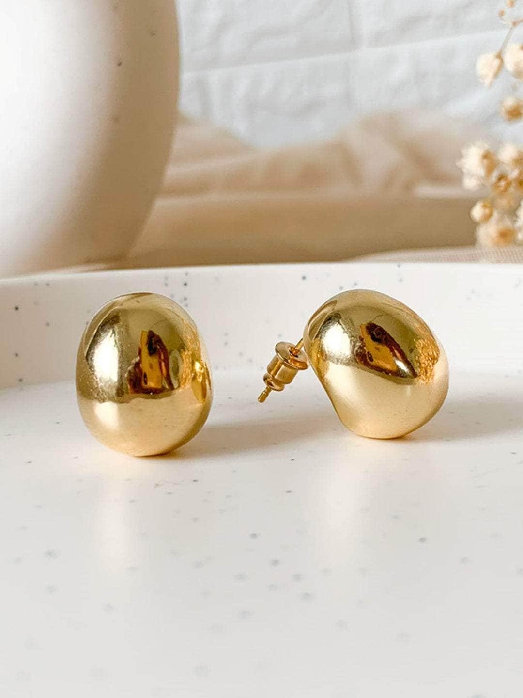 Ishhaara C Shaped Stud Earrings Gold