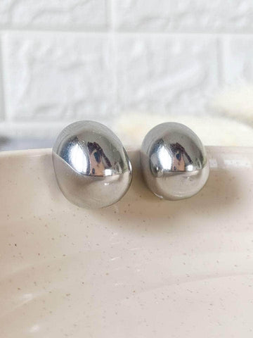 Ishhaara C Shaped Stud Earrings Silver