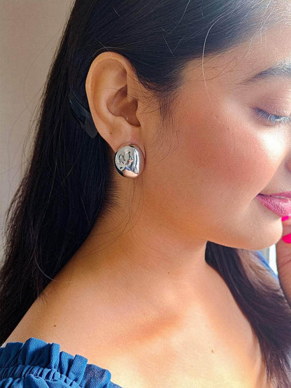 Ishhaara C Shaped Stud Earrings Silver