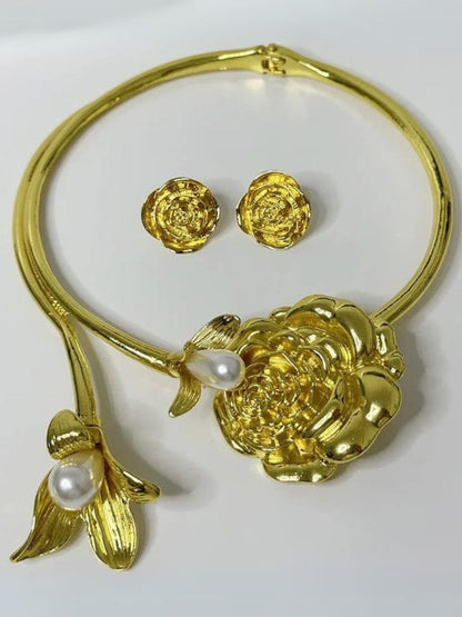 Ishhaara Camellia Royale Set