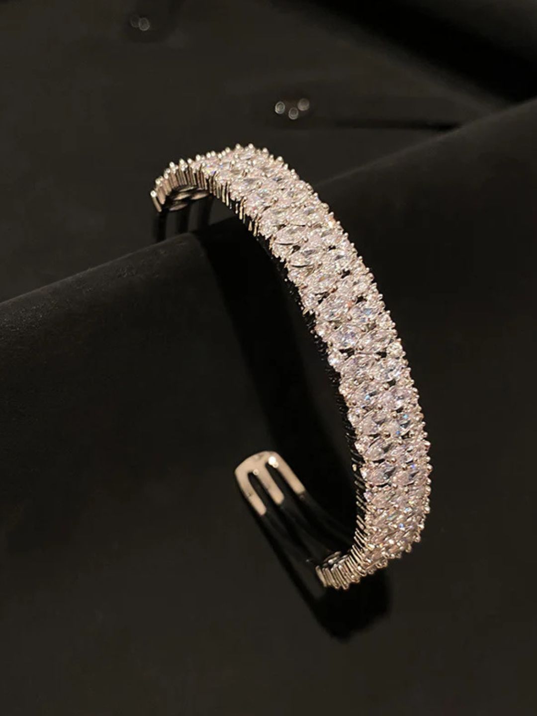 Ishhaara Celestial Cascade Set