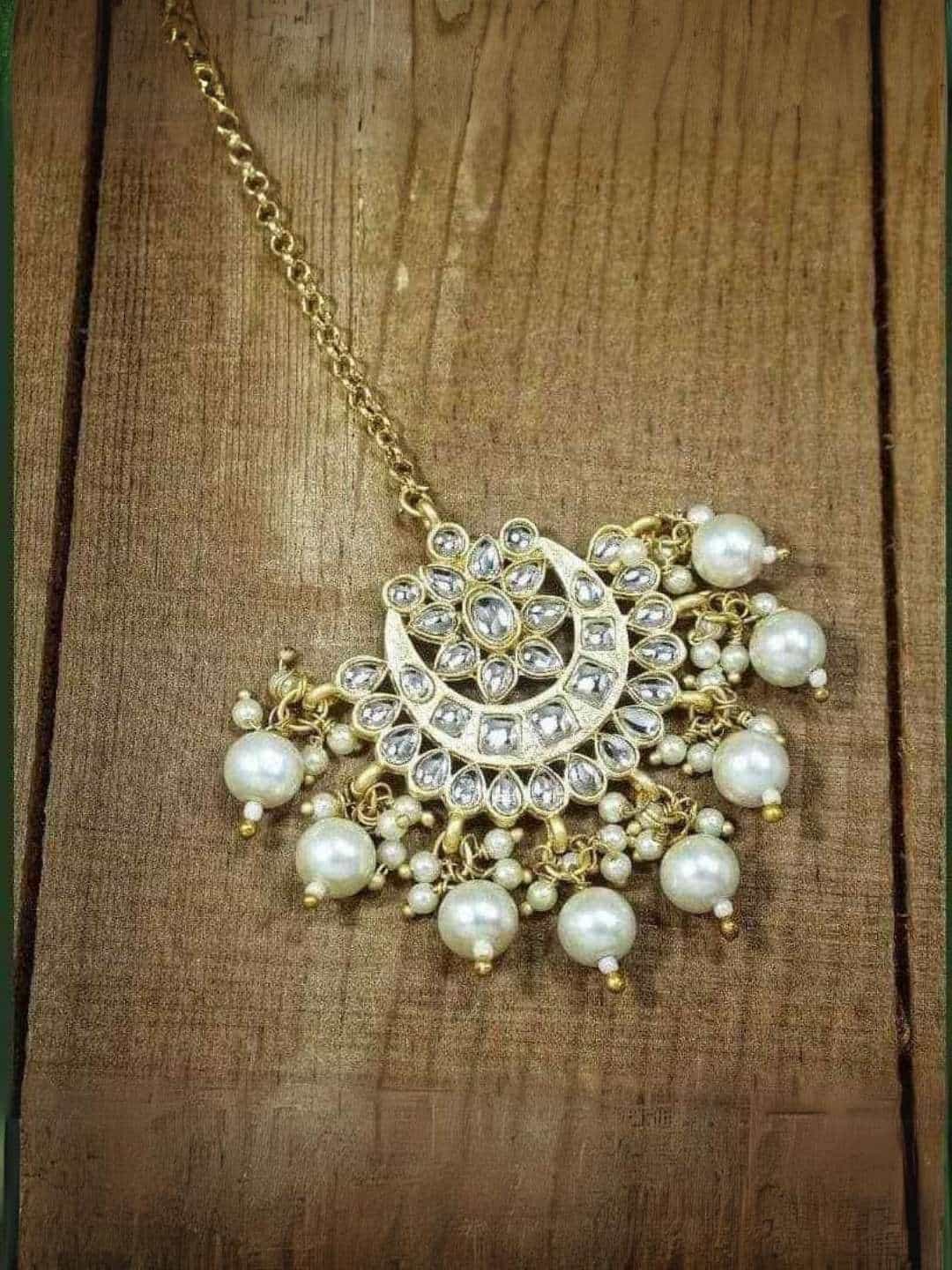 Ishhaara Chandbali Teeka with Big Pearls