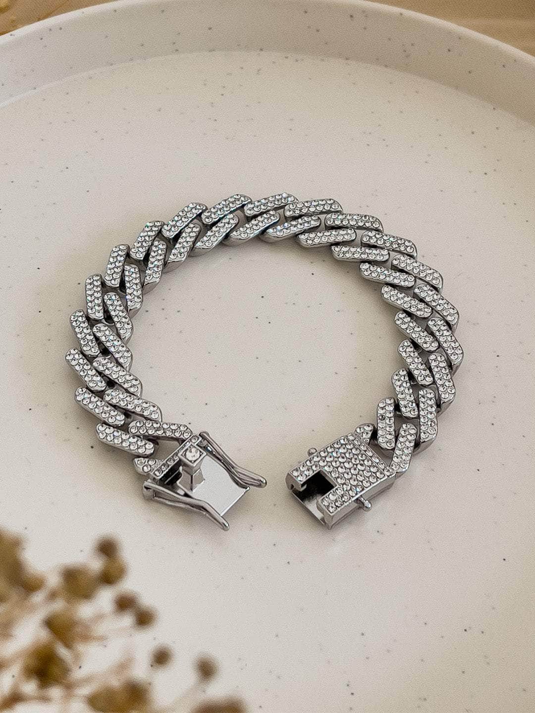 Ishhaara Chunky Chain Bracelet
