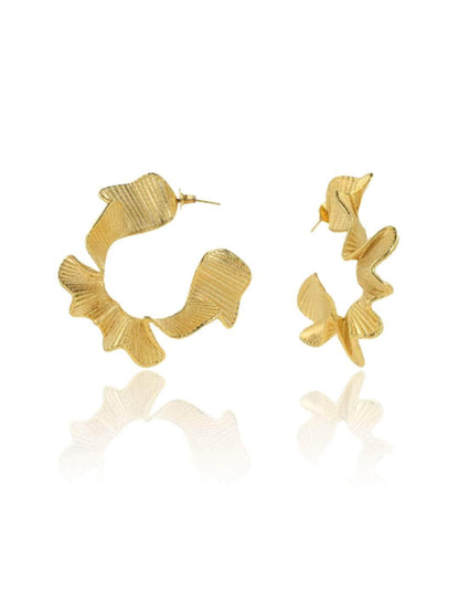 Ishhaara Chunky Wavy Hoop Earring