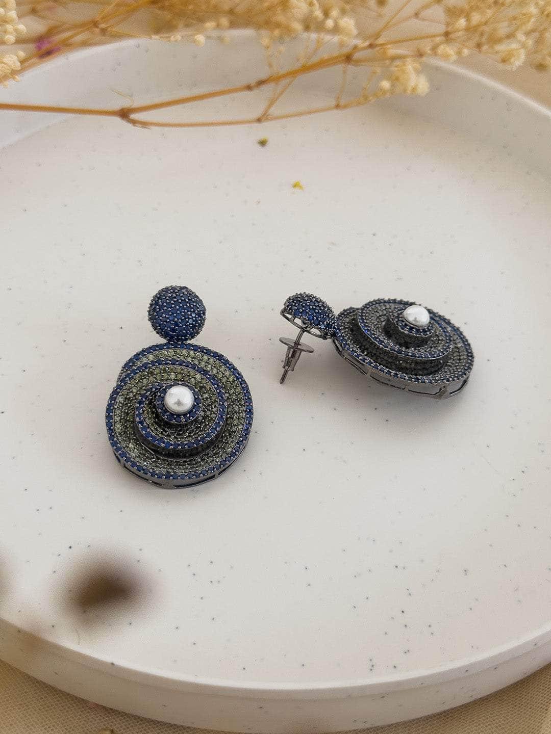 Ishhaara Classic Hoop Earrings