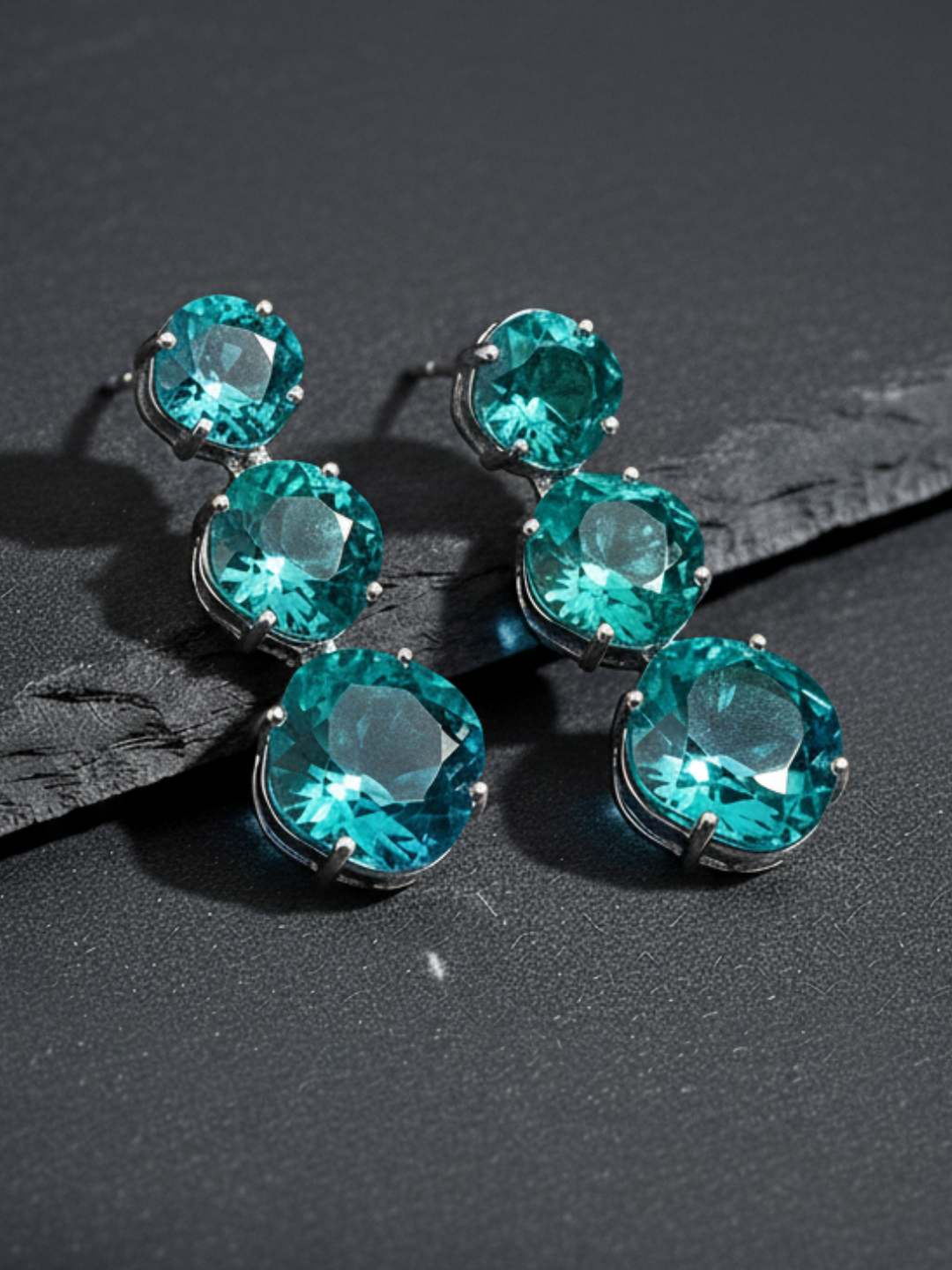 Ishhaara Classic Stone Studded Earrings
