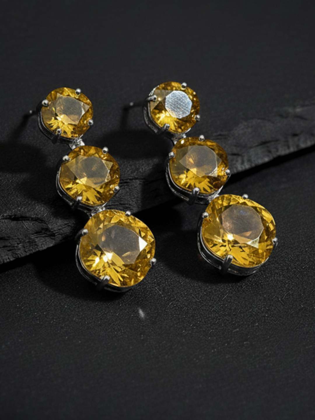 Ishhaara Classic Stone Studded Earrings
