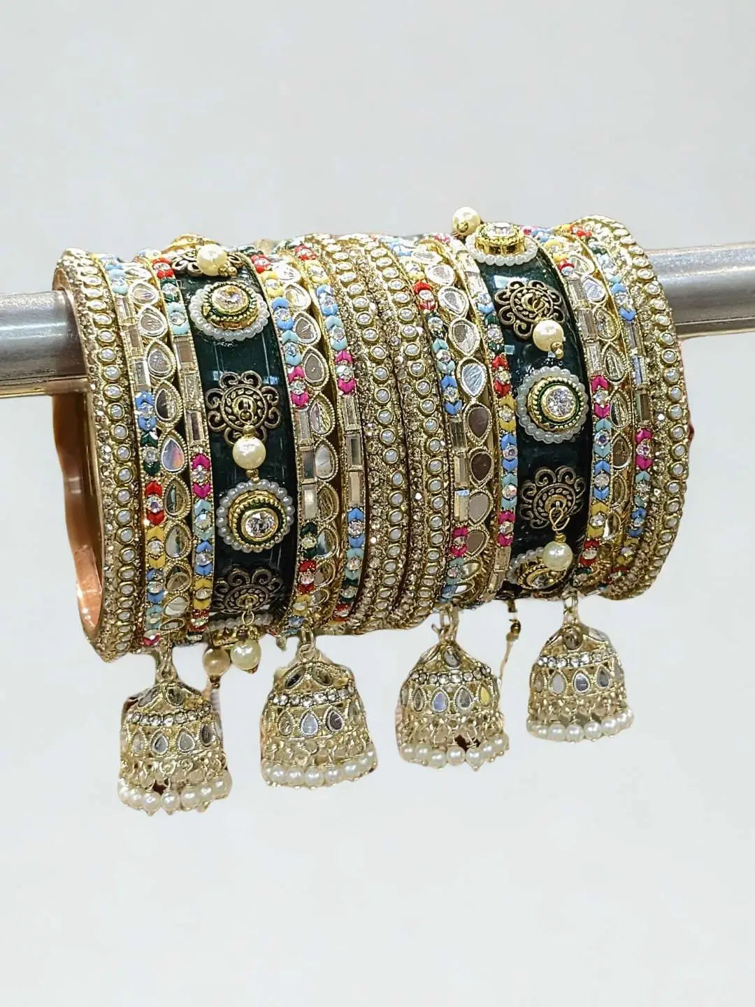 Ishhaara Classy Handcrafted Stone And Crystal Studded Chooda