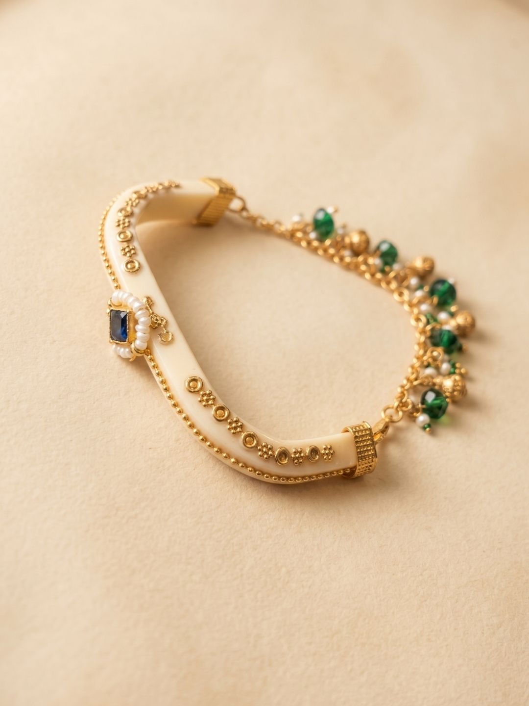 Ishhaara Classy Heritage Designer Kada