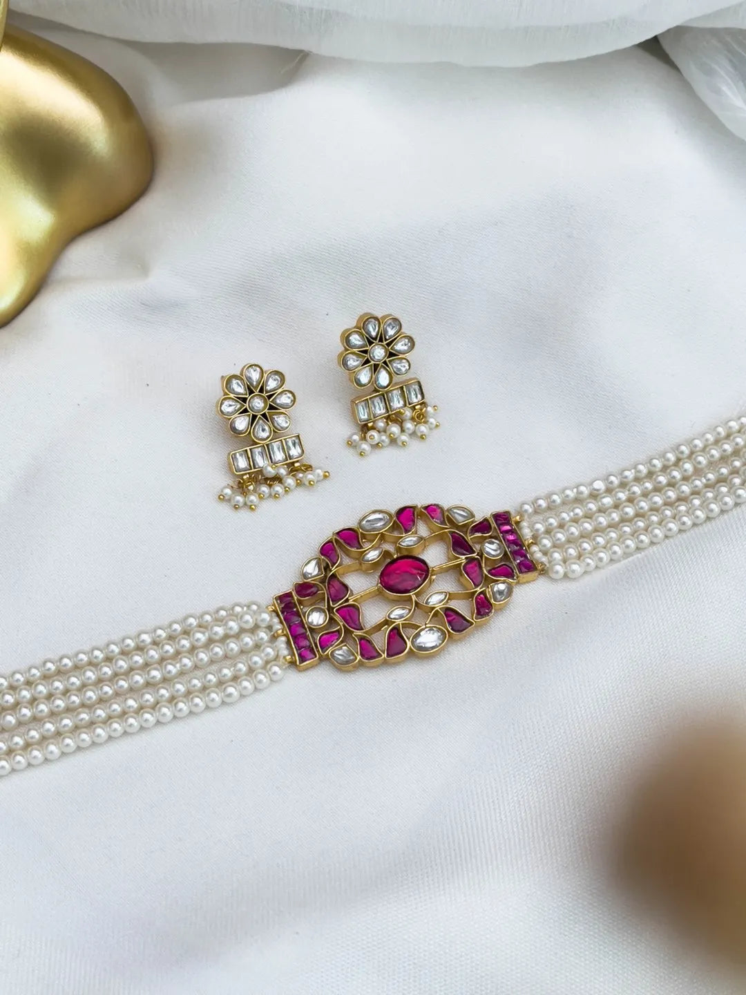 Ishhaara Classy Red Pendant Kundan Choker Set