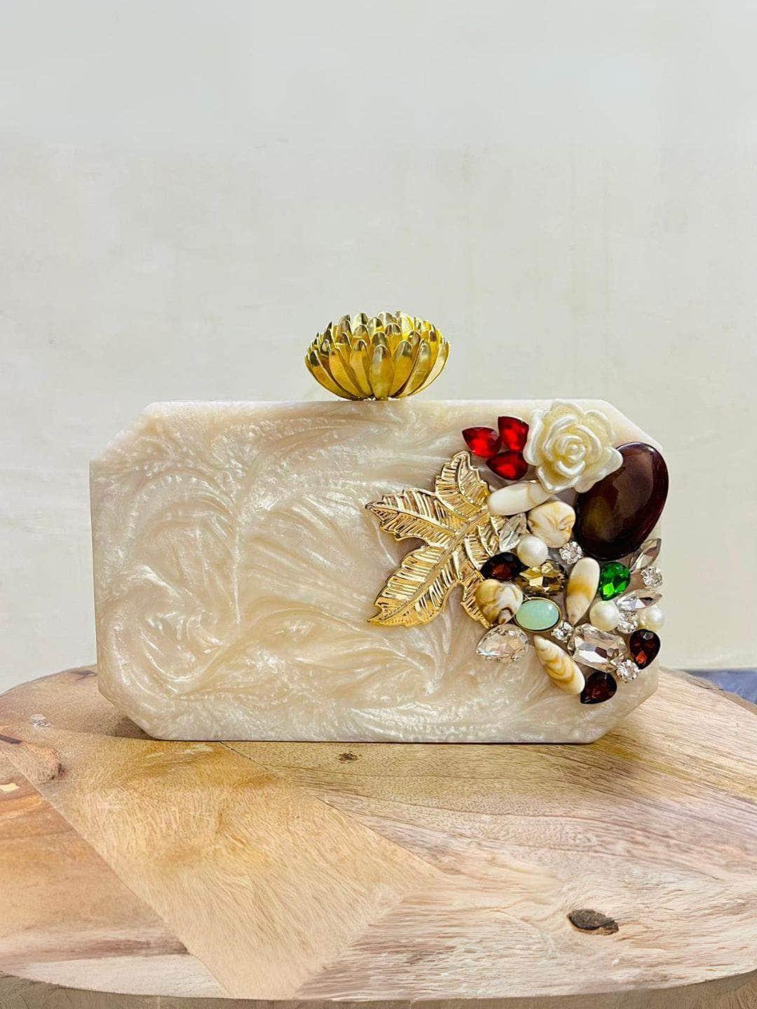 Ishhaara Classy And Trendy Clutch